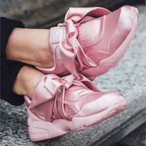 Puma x Fenty by Rihanna Bow Pink Sneaker Women’s Size 7.5